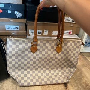 Luis Vuitton bag